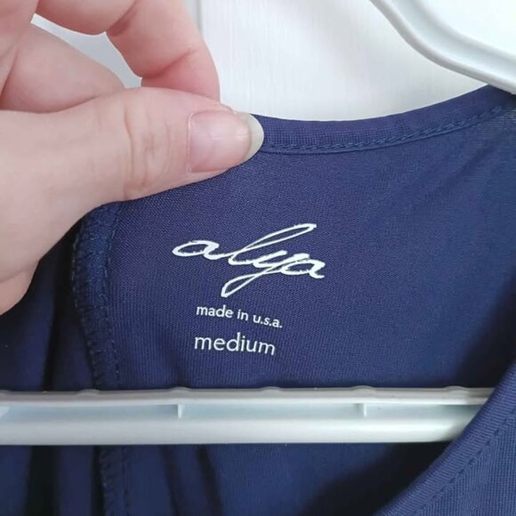 Alya Women's Short Sleeve Shirt - Picture 2 of 3